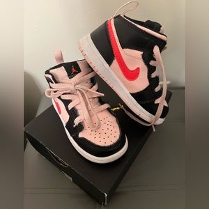 JORDAN 1 mid toddler size 8c black and pink.